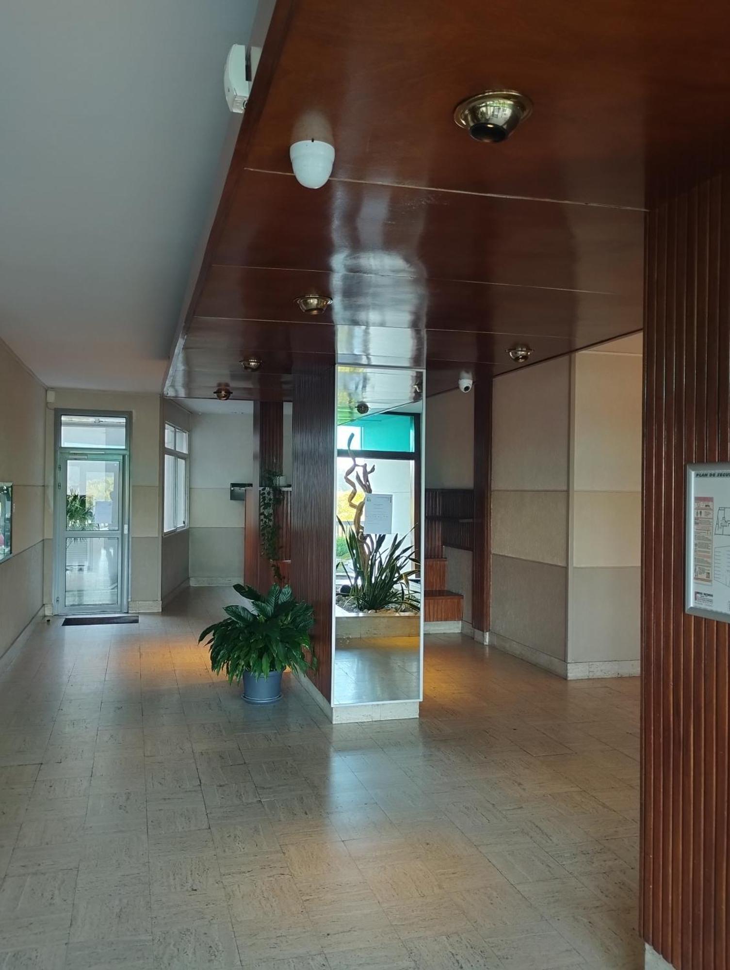 Chambrette Boulevard Des Pyrenees Hypercentre 10M Carre Wc Sur Le Palier, Porte40 Pau Kültér fotó