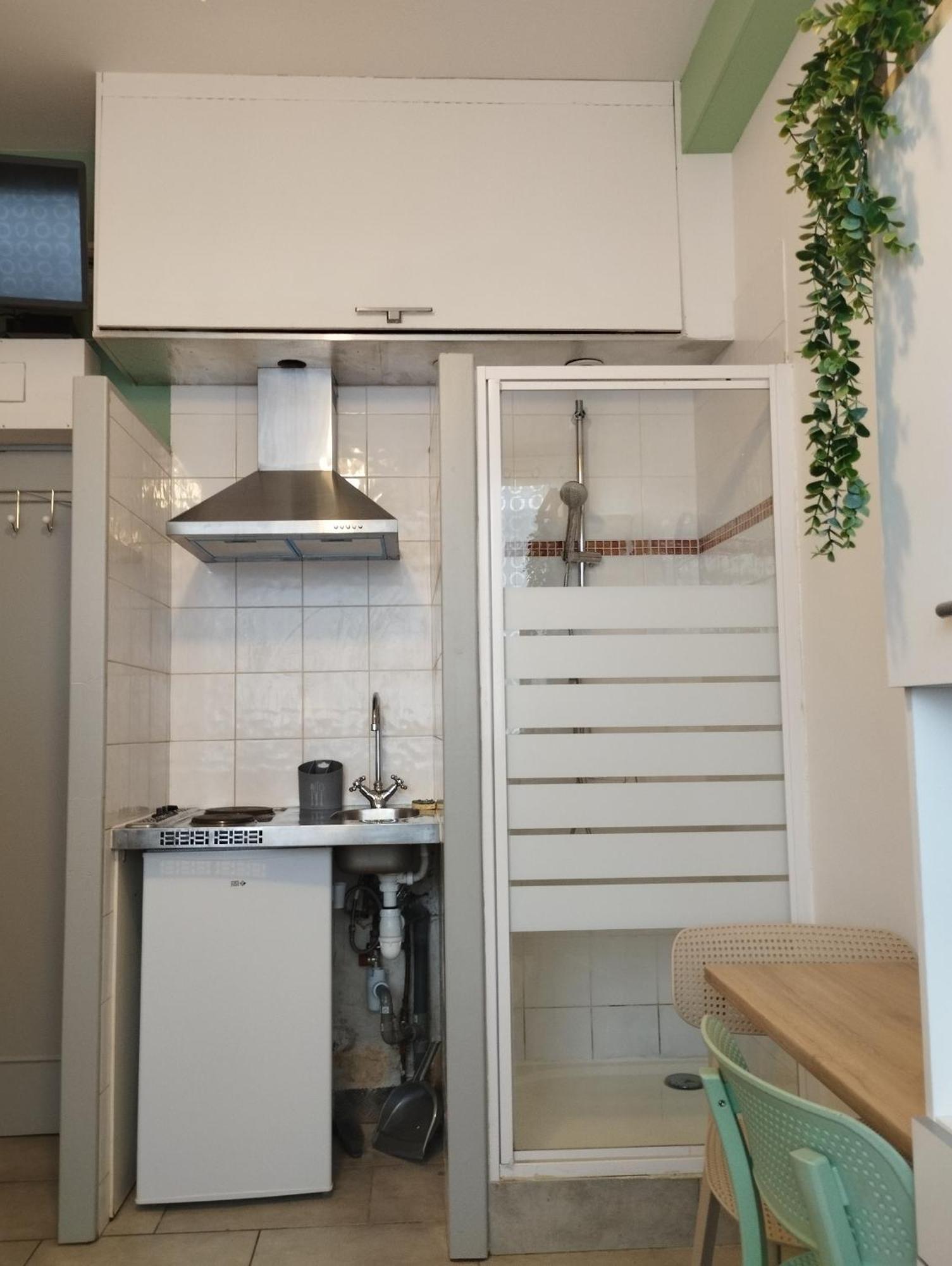 Chambrette Boulevard Des Pyrenees Hypercentre 10M Carre Wc Sur Le Palier, Porte40 Pau Kültér fotó
